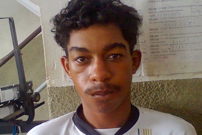 José Ronaldo de Lima Sena, conhecido como ?Naldinho?, 19