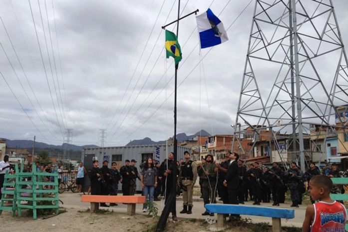 Manguinhos, Jacarezinho, Mandela e Varginha terão UPP até janeiro