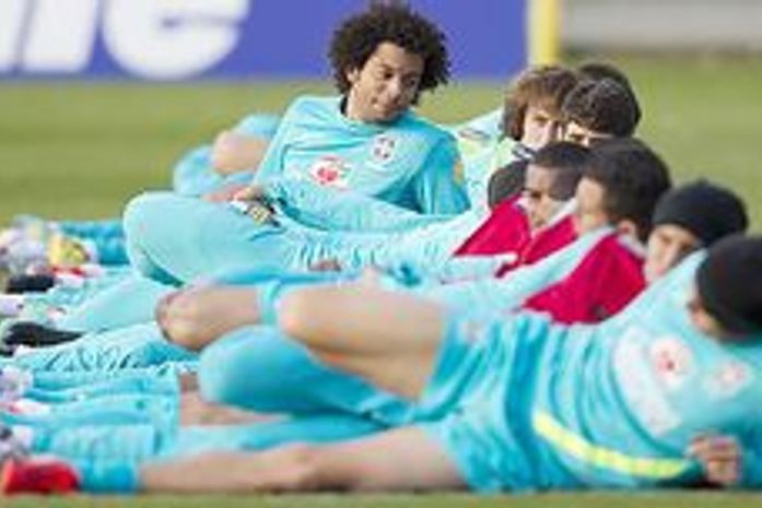 Marcelo é cortado da seleção e só volta a jogar em 2013
