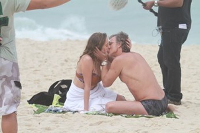 Carol Abras volta a negar affair com Marcello Novaes