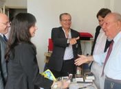 Rachel e Paulo visitam mais de 40 escritórios no Edifício Brêda