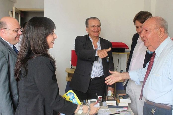 Rachel e Paulo visitam mais de 40 escritórios no Edifício Brêda