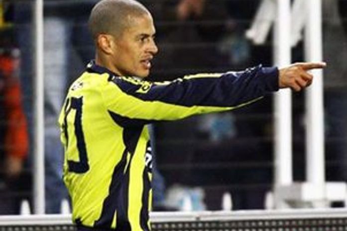 Depois de 'não' de Alex ao Cruzeiro, Palmeiras quer reunião com o meia