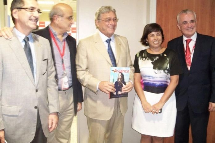 Equipe do Governo de Alagoas e equipe Avianca. (Luiz Otávio, secretário do Planejamento e Desenvolvimento Econômico - German Efromovich, presidente do Conselho da Avianca ? Teotonio Vilela Filho, governador de Alagoas ? Danielle Novis, secretária de Estad