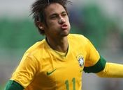 Neymar inaugura escolinha de futebol de R$ 2 milhões