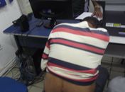 Valdecy Borges escondeu o rosto durante a entrevista 