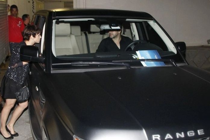 Na vida real: Murilo Benício e Débora Falabella deixam festa pelos fundos