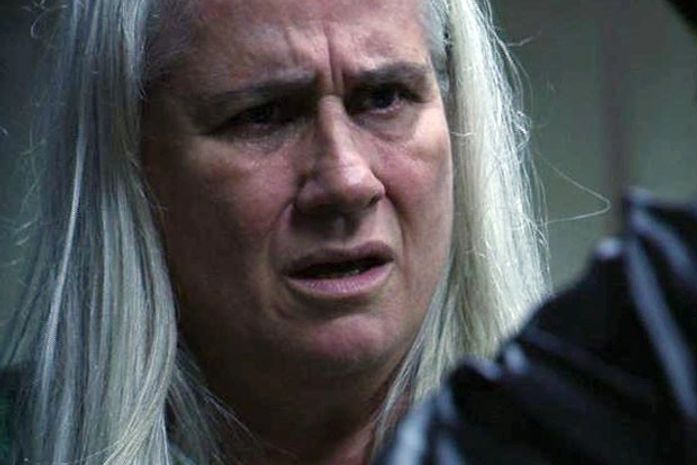 Lucinda descobre que é inocente por crime do passado