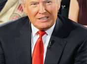 'Kristen Stewart traiu Pattinson como uma cachorra', opina Donald Trump