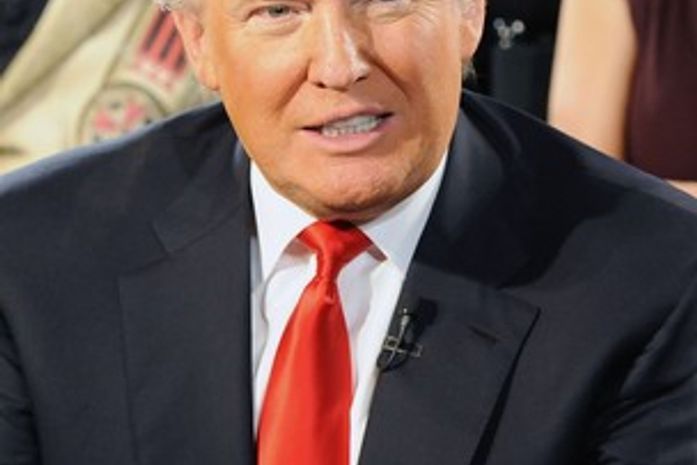 'Kristen Stewart traiu Pattinson como uma cachorra', opina Donald Trump