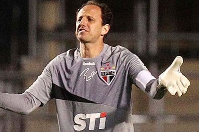 Ceni cutuca Leão e fala em 'negócio feio' no começo do Brasileiro