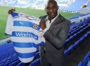 Jogador negro do Reading, da Inglaterra, se recusa a usar camisa antirracismo