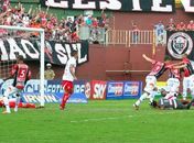 CRB é derrotado pelo Joinville, mas tem sorte e continua na beira do Z4