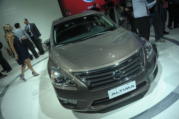 Nissan apresenta o Altima, seu 'anti-Fusion' no salão de SP