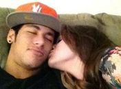 Neymar nega namoro com a atriz global Bruna Marquezine