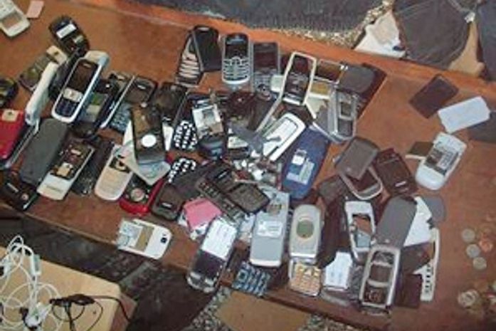 Celulares apreendidos em presídios serão destruídos