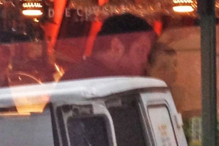 Murilo Benício e Débora Falabella curtem tarde romântica em SP