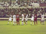 Com gol no fim, CRB é derrotado pelo Vitória e entra no Z4