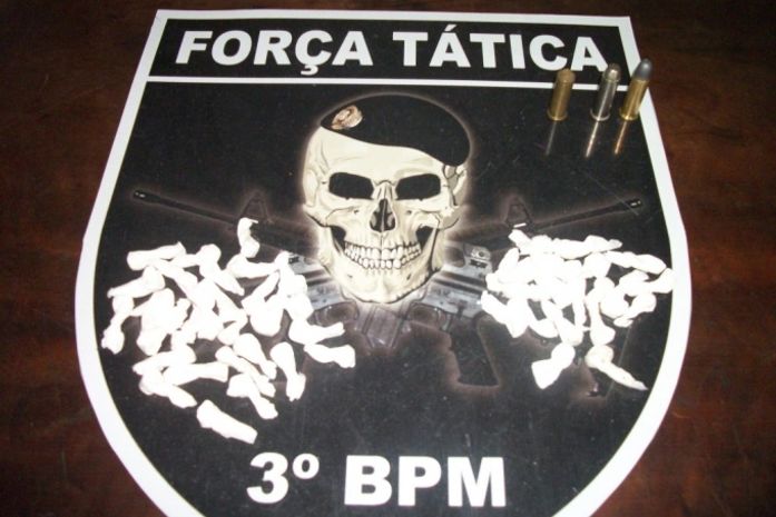 Força Tática prende quatro com drogas e munições em Arapiraca