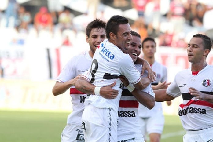 Jogadores do Santa minimizam polêmica do suposto suborno