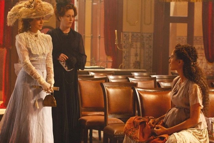 Constância veste máscara e pede perdão a Isabel: 'Essa criança é parte da família'