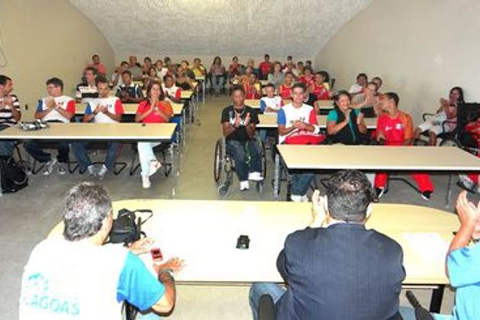 Paratletas alagoanos são recebidos pelo secretário de Esporte Jorge VI