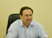 Luciano volta a desmentir suposta união estável com Célia Rocha