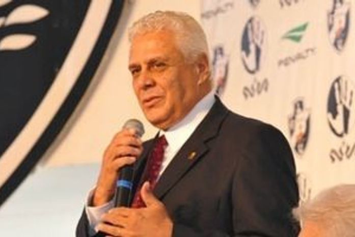 Dinamite abandona futebol e vice jurídico atua como 'presidente' em crise do Vasco