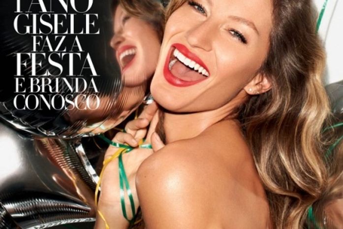 Gisele Bündchen veste modelito preto para ensaio de fotos de revista