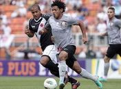 Corinthians vence no Pacaembu, decreta 5ª derrota seguida do Vasco e ajuda São Paulo