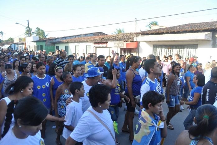 No Pilar povo vai as ruas comemorar vitória de Carlos Alberto Canuto