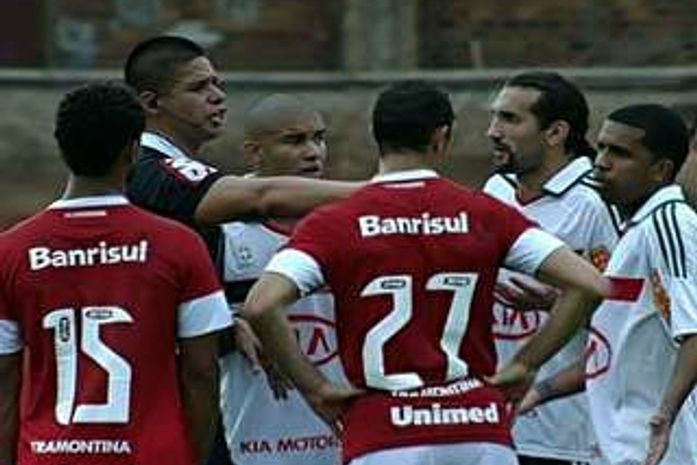 Leitura labial mostra delegado criticando árbitro alagoano