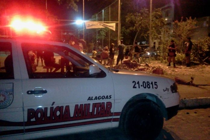 Um pessoa morreu e duas foram presas após assalto a ônibus no São Jorge