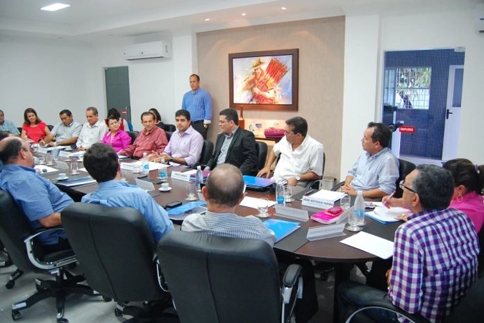 Fecomércio apresenta ao futuro prefeito reivindicações do setor