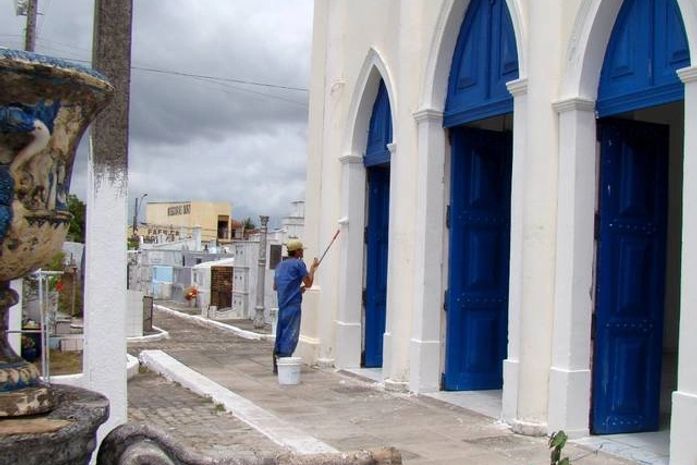 Prefeitura prepara cemitérios para o Dia de Finados