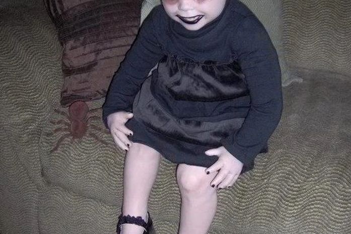 Quando seu amigo te leva pra conhecer a filha dele e você é obrigado a elogiar..