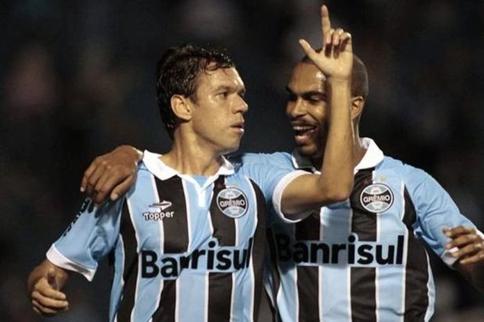 Grêmio bate Millonarios no Olímpico e joga por empate na volta