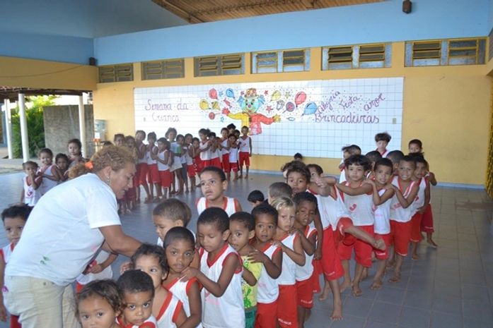 Médicos e funcionários da Previne Saúde realizam doações de brinquedos