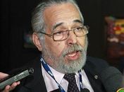 Eurico Miranda volta a dar as cartas no futebol carioca