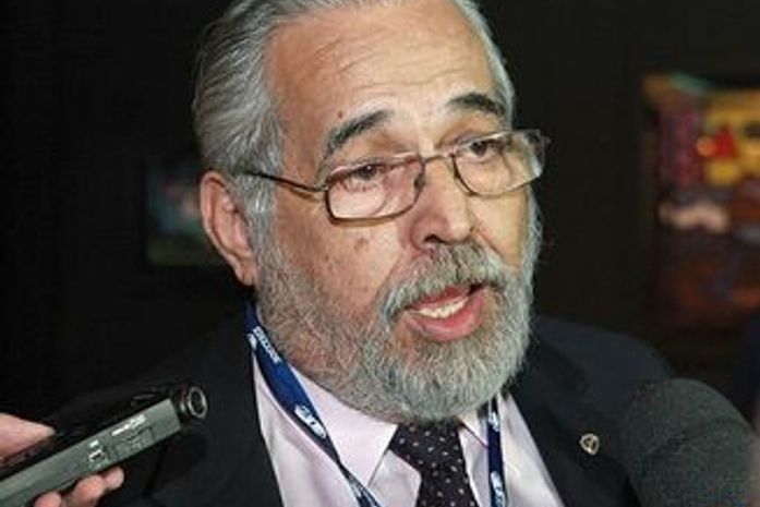 Eurico Miranda volta a dar as cartas no futebol carioca