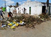 População de Campo Alegre protesta contra deficiência na coleta de lixo 