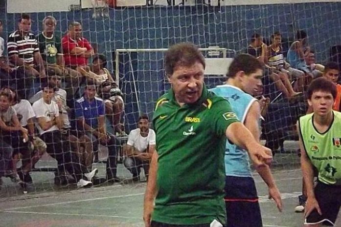 Passagem do técnico Magnano ainda repercute