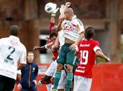 Árbitro alagoano alega que 4º árbitro avisou sobre gol de mão de Barcos