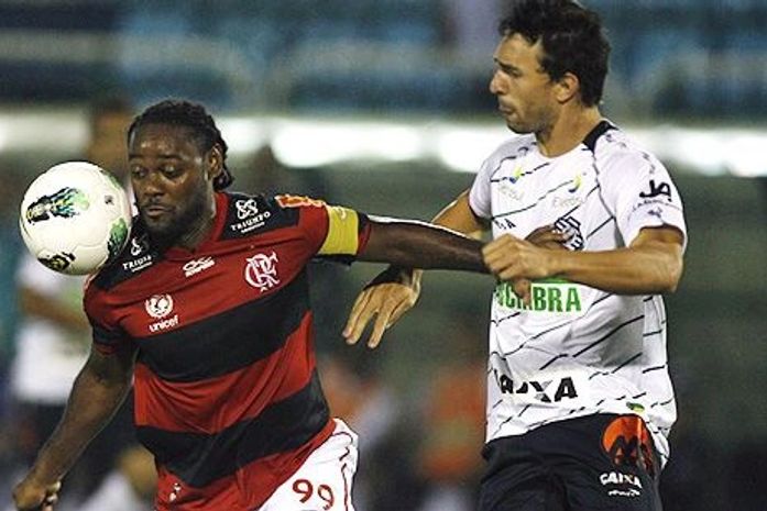 Hernane marca belo gol e Flamengo bate o Figueira
