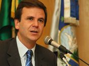 Prefeito do Rio pede apoio federal para internar usuários de crack; Ministro admite epidemia.