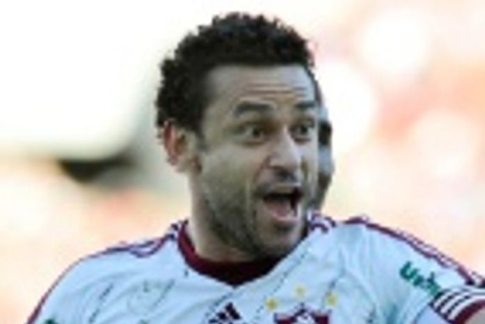 Fred brinca e diz que 'pegaria' repórter do CQC