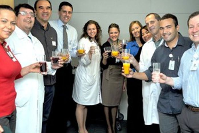 Aval de médico e apoio da família reforçam volta de Ricardo Gomes