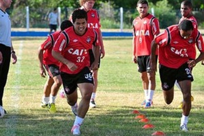 Furacão realiza o último treino antes de encarar o ASA