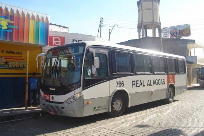 Polícia aborta assalto em ônibus interestadual