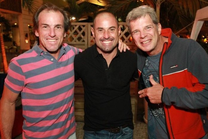 Recuperado de um infarto, Raul Gazolla vai a aniversário de amigo